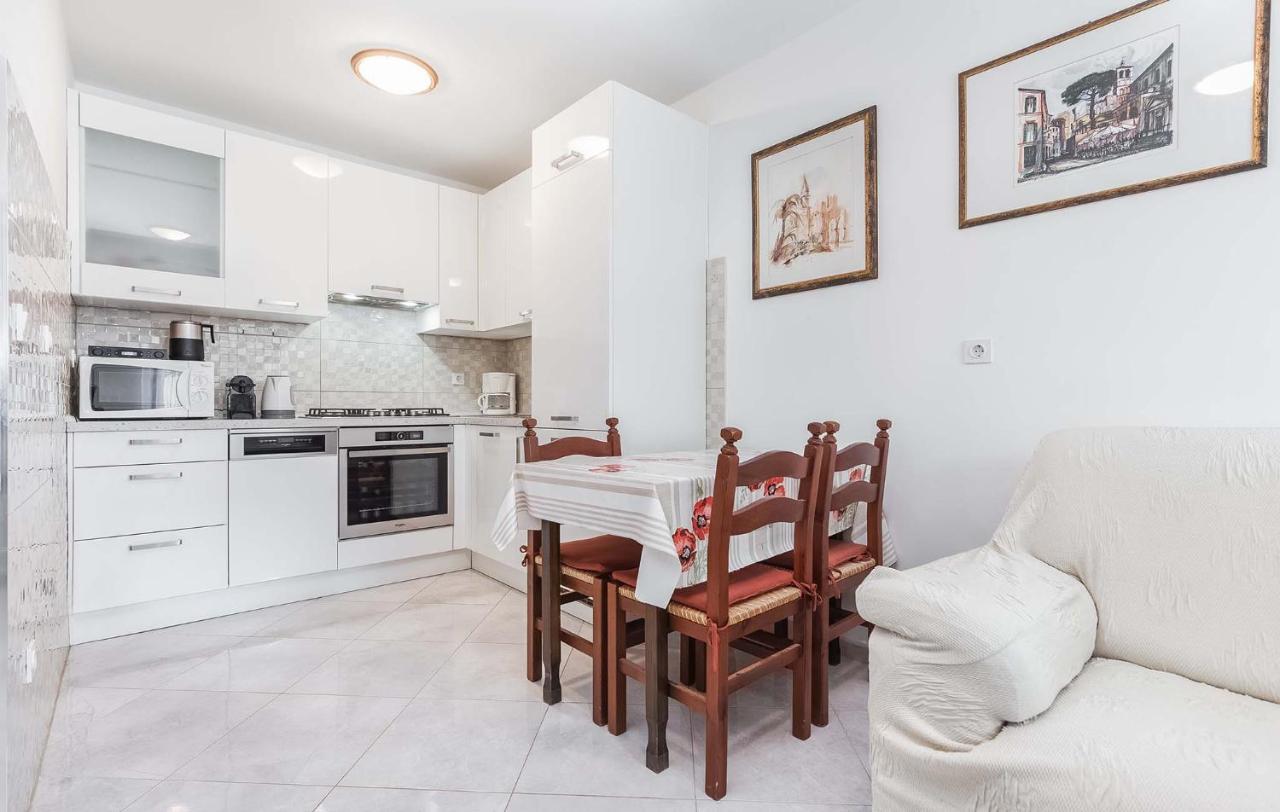 Apartmani Rino, Пореч Екстериор снимка