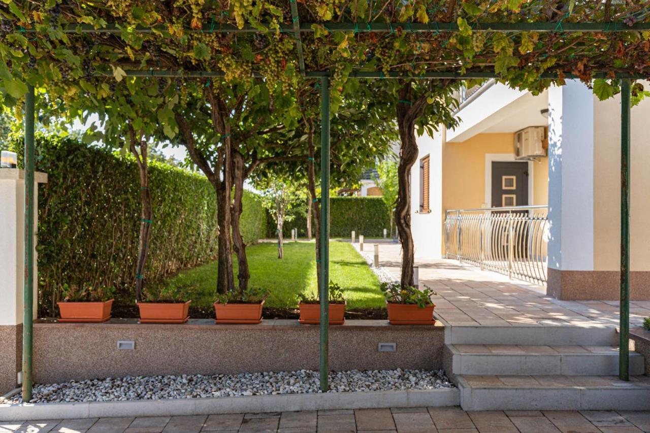 Apartmani Rino, Пореч Екстериор снимка